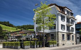 Hotel Freihof Swiss Lodge